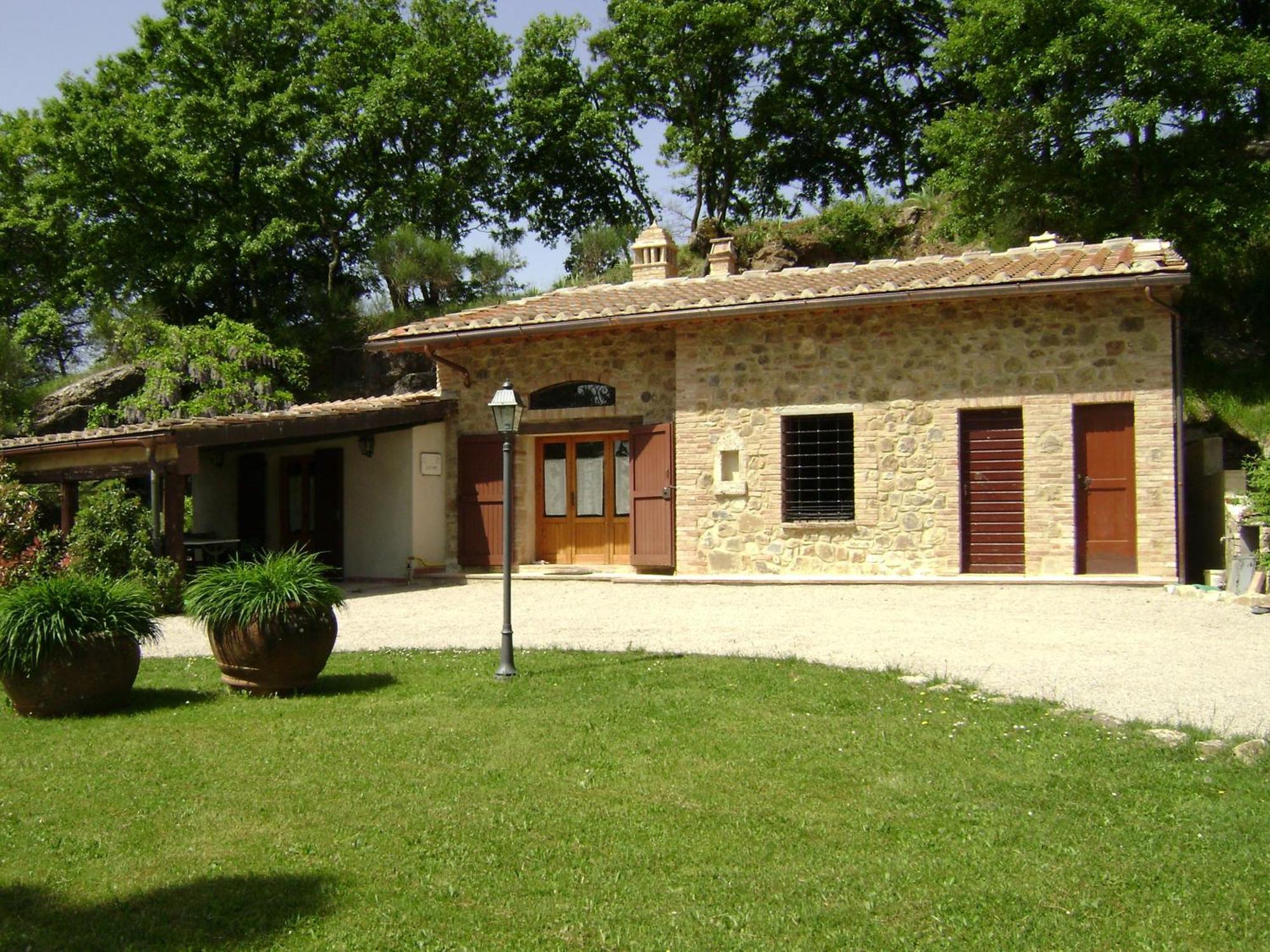 Sassi Bianchi Konuk evi Sensano Dış mekan fotoğraf